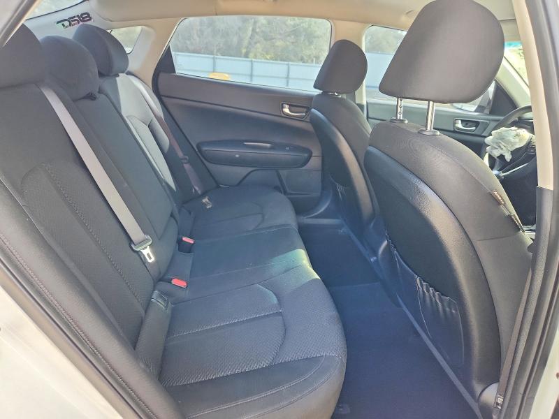 Photo 10 from auction – 2016 KIA OPTIMA with VIN KNAGT4L38G5075087