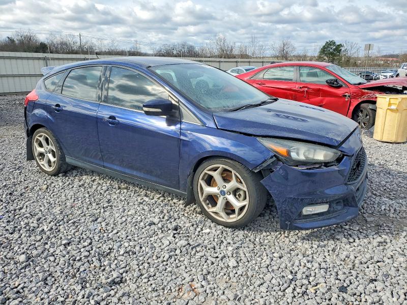 Photo 4 from auction – 2017 FORD FOCUS ST with VIN 1FADP3L99HL290182