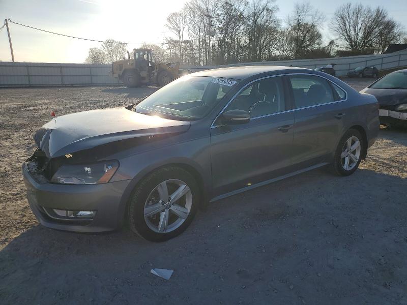 VOLKSWAGEN PASSAT S 2015 with VIN 1VWAT7A36FC087954 - Photo from auction