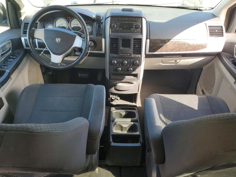 Photo 8 from auction – 2010 DODGE GRAND CARA with VIN 2D4RN5D10AR100490