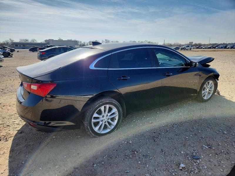 Photo 3 from auction – 2018 CHEVROLET MALIBU with VIN 1G1ZD5ST3JF216920