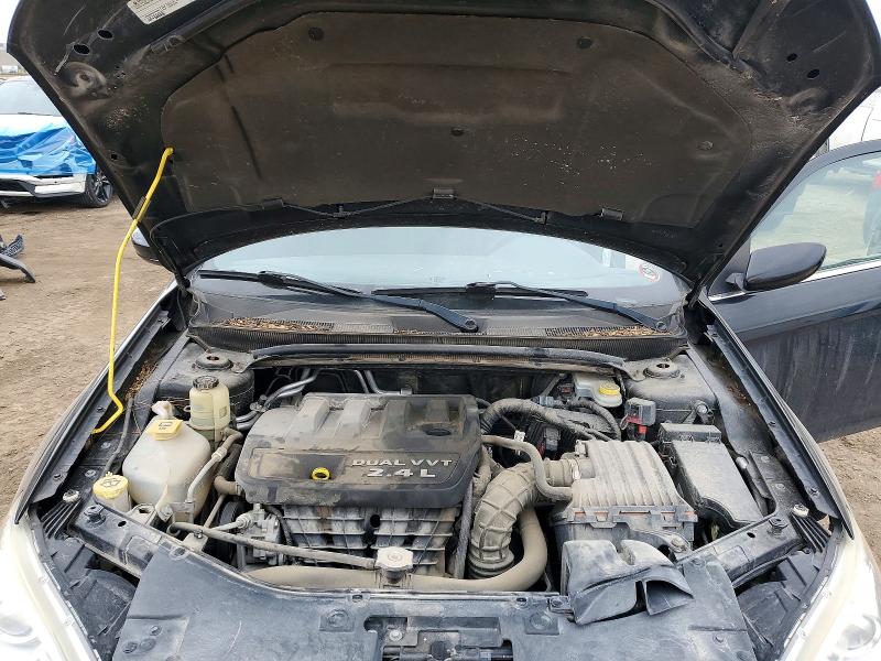 Photo 11 from auction – 2012 CHRYSLER 200 TOURIN with VIN 1C3CCBBB0CN236593