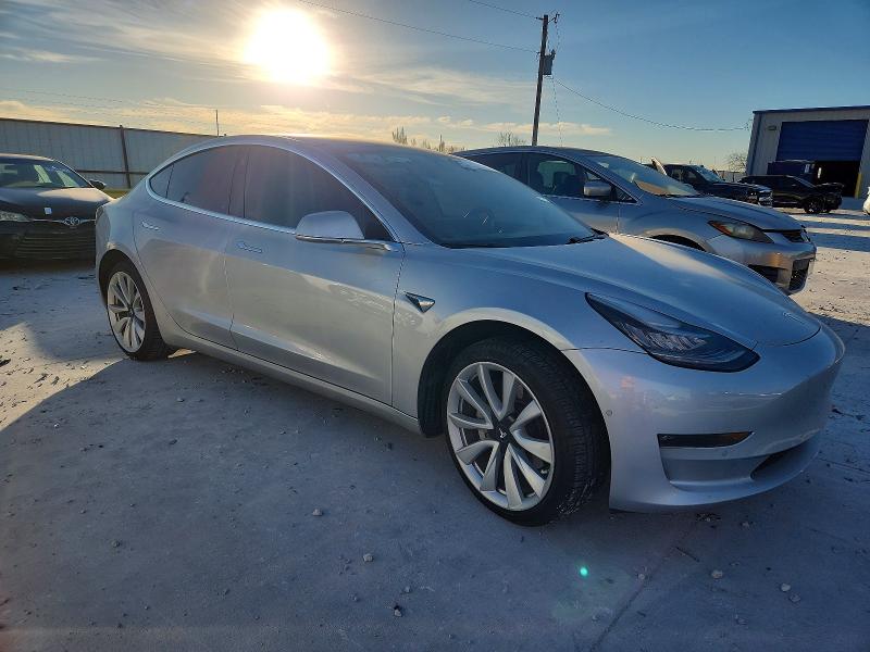 Photo 4 from auction – 2018 TESLA MODEL 3 with VIN 5YJ3E1EA6JF034825