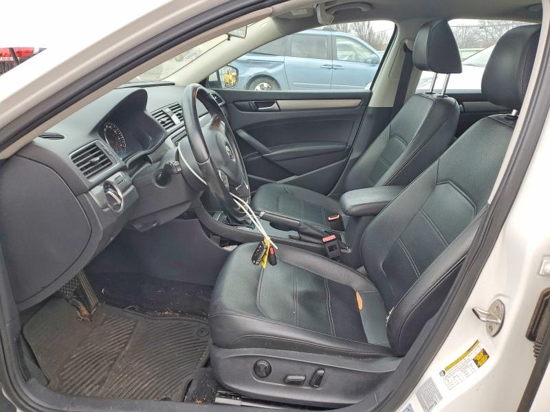 Photo 7 from auction – 2015 VOLKSWAGEN PASSAT S with VIN 1VWAT7A31FC096464