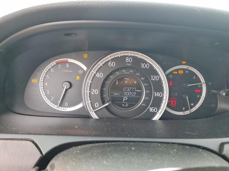 Photo 9 from auction – 2015 HONDA ACCORD with VIN 1HGCR2F8XFA123711