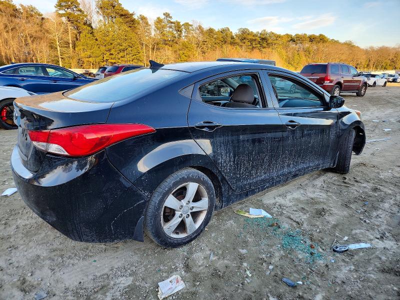 Photo 3 from auction – 2013 HYUNDAI ELANTRA with VIN 5NPDH4AE3DH432263