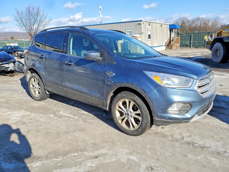 Photo 4 from auction – 2018 FORD ESCAPE SE with VIN 1FMCU9GD6JUB03198