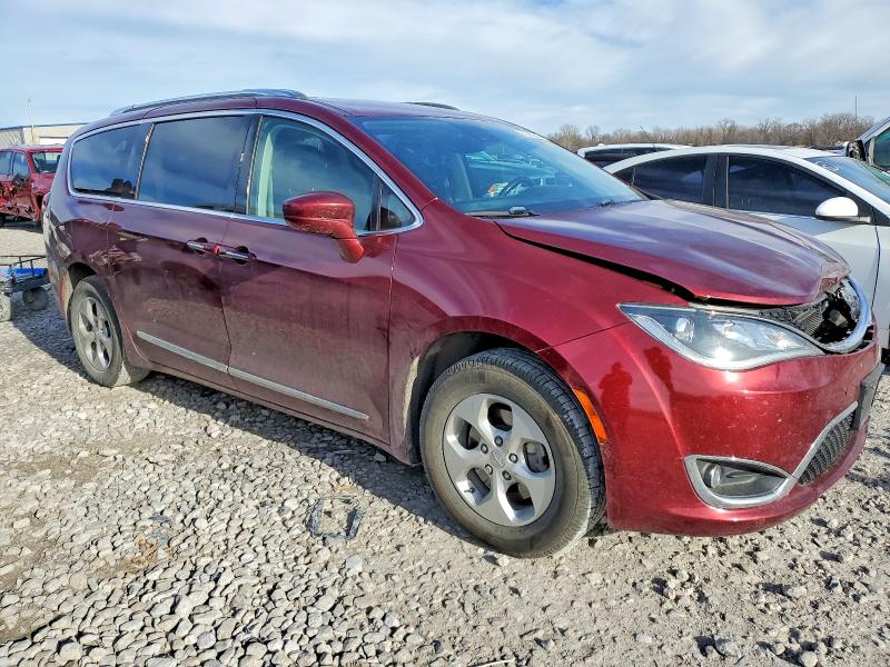 Photo 4 from auction – 2017 CHRYSLER PACIFICA T with VIN 2C4RC1EG6HR832440