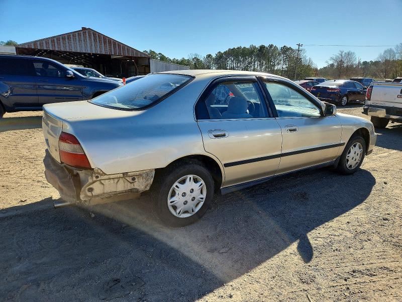 Photo 3 from auction – 1995 HONDA ACCORD with VIN JHMCD5632SC047658