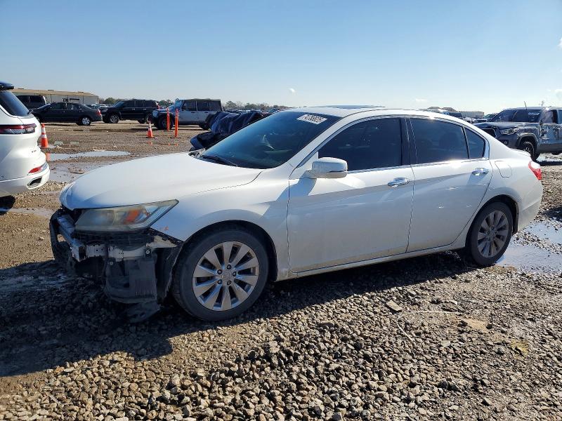HONDA ACCORD 2013 with VIN 1HGCR3F91DA010063 - Photo from auction