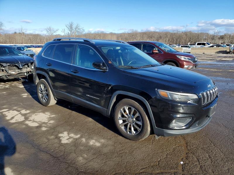 Photo 4 from auction – 2019 JEEP CHEROKEE L with VIN 1C4PJLLBXKD326877