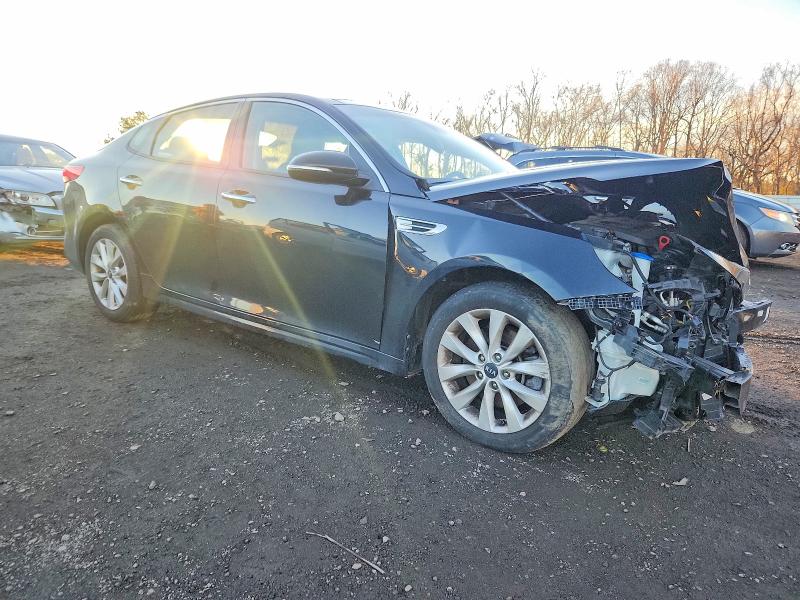 Фото 4 с аукциона – 2018 KIA OPTIMA с VIN 5XXGU4L37JG199385