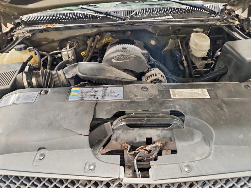 Photo 11 from auction – 2003 CHEVROLET SILVERADO with VIN 1GCHK23U13F200281