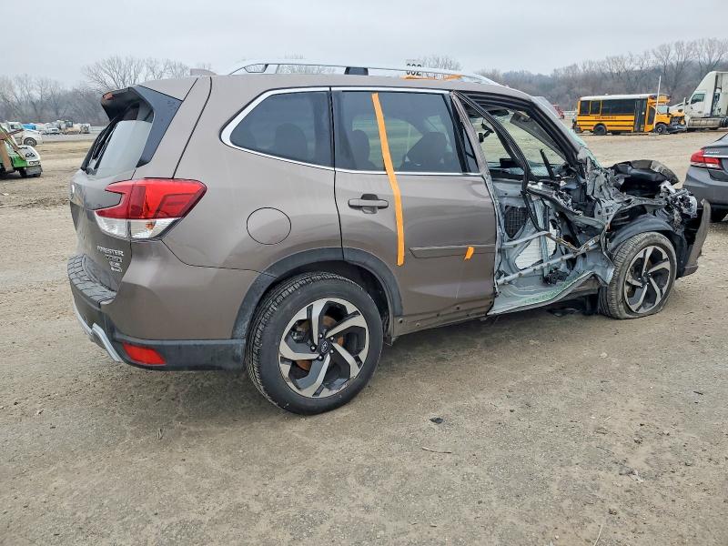 Фото 3 с аукциона – 2022 SUBARU FORESTER T с VIN JF2SKARCXNH529973