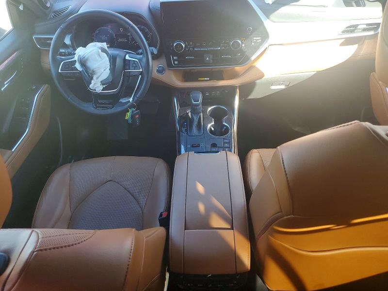 Photo 8 from auction – 2023 TOYOTA HIGHLANDER with VIN 5TDEBRCH9PS118853