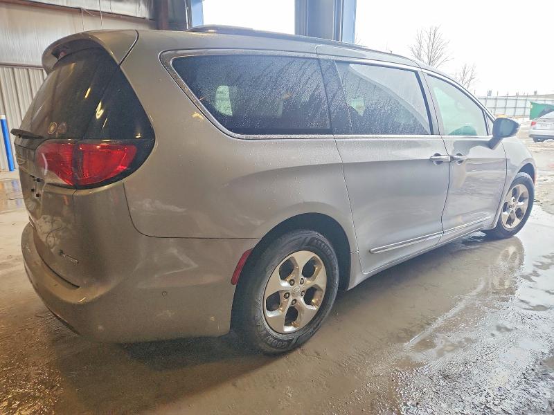 Photo 3 from auction – 2018 CHRYSLER PACIFICA with VIN 2C4RC1N70JR213144