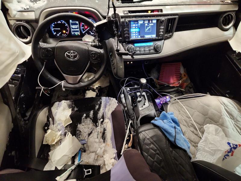 Photo 8 from auction – 2017 TOYOTA RAV4 with VIN 2T3YFREV9HW318118