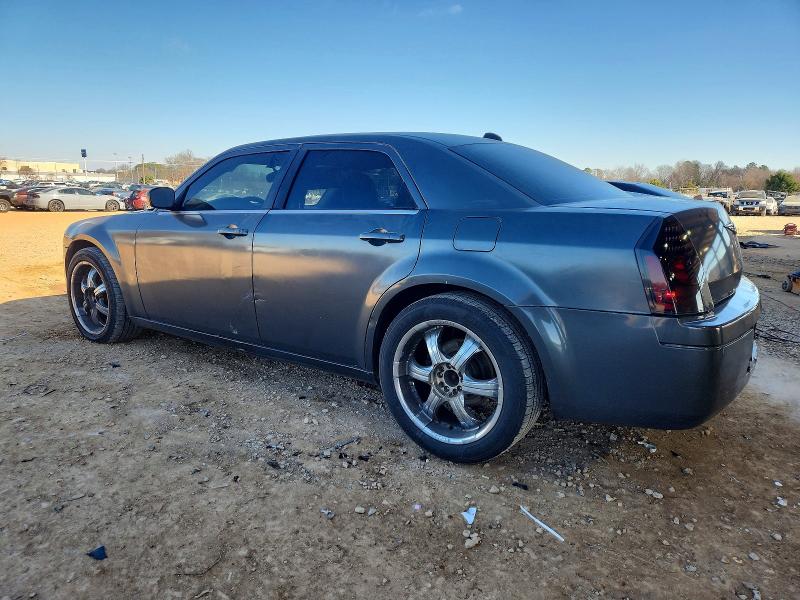 Photo 2 from auction – 2005 CHRYSLER 300 TOURIN with VIN 2C3JA53G85H572402