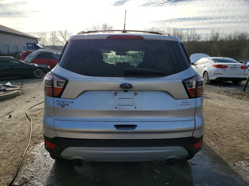 Photo 6 from auction – 2017 FORD ESCAPE with VIN 1FMCU0GD5HUB28261