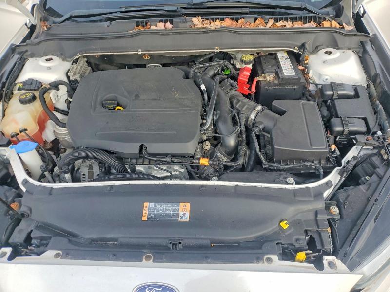Photo 11 from auction – 2014 FORD FUSION SE with VIN 1FA6P0HDXE5365279