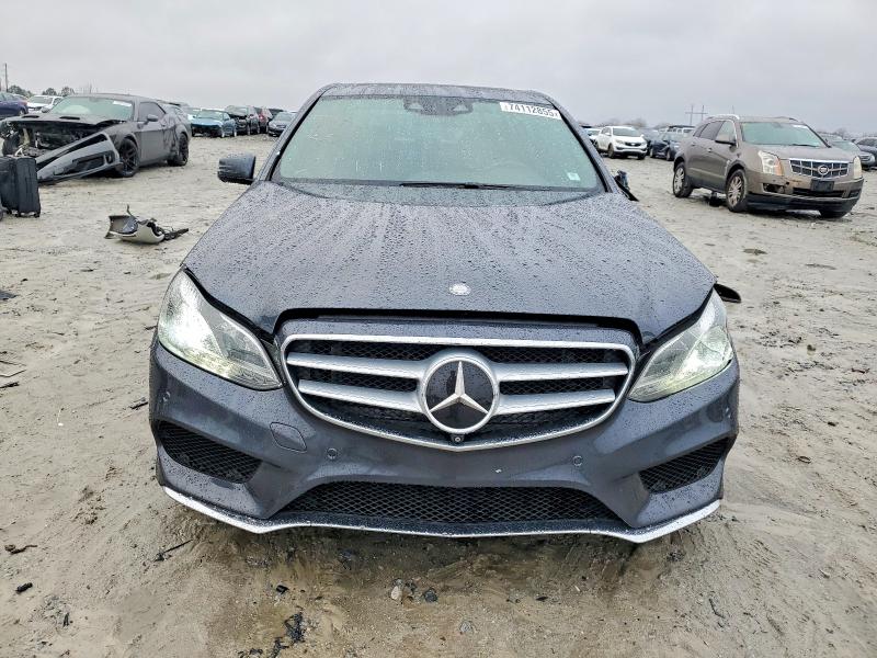 Photo 5 from auction – 2016 MERCEDES-BENZ E with VIN WDDHF5KB9GB250127