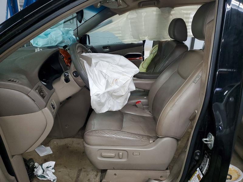 Photo 7 from auction – 2010 TOYOTA SIENNA XLE with VIN 5TDYK4CC5AS294214