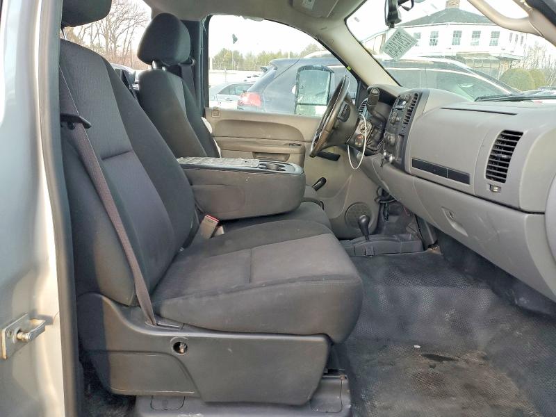 Photo 10 from auction – 2012 CHEVROLET SILVERADO with VIN 1GCNKPE01CZ142293
