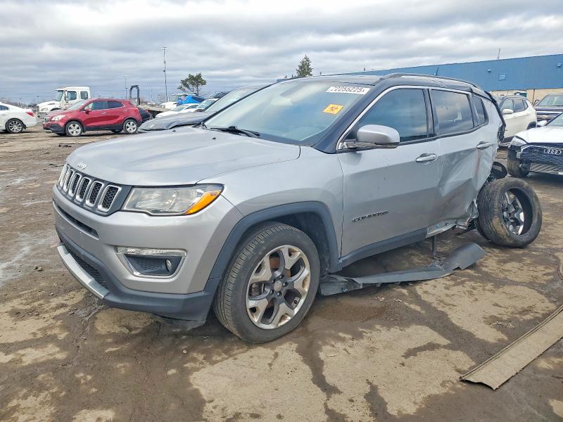 JEEP COMPASS 2019 with VIN 3C4NJDCB4KT638300 - Photo from auction