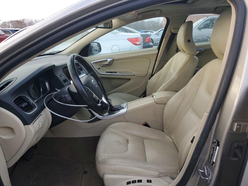Photo 7 from auction – 2015 VOLVO S60 PREMIE with VIN YV126MFB5F2302754