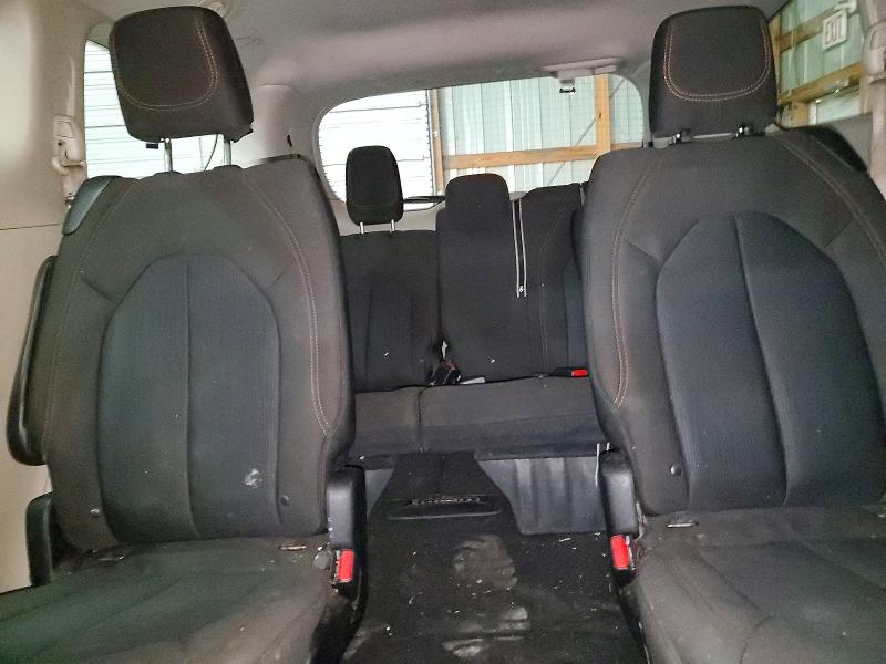 Photo 10 from auction – 2017 CHRYSLER PACIFICA with VIN 2C4RC1DG1HR521855