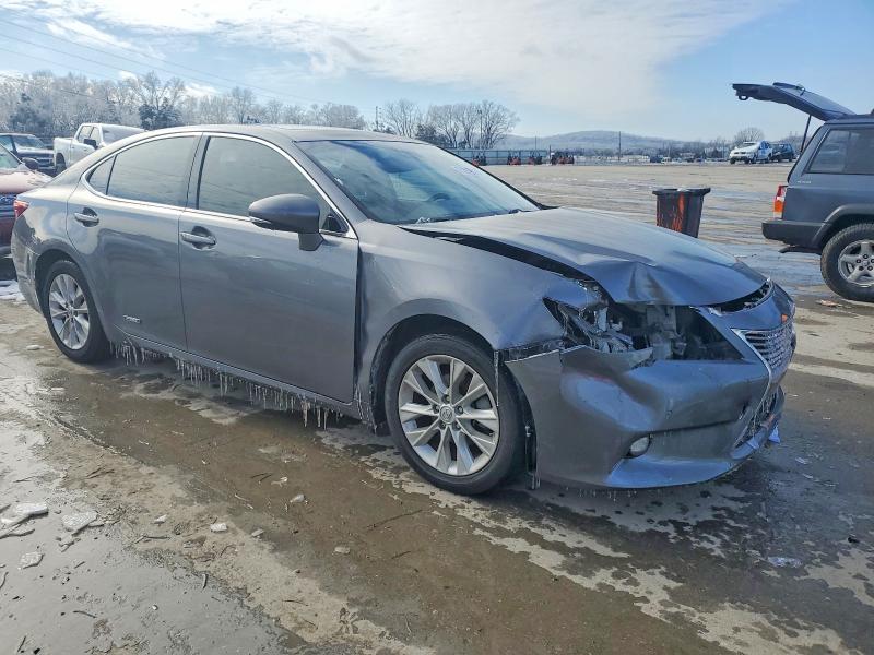 Foto 4 de la subasta – 2014 LEXUS ES 300H con VIN JTHBW1GG0E2071516