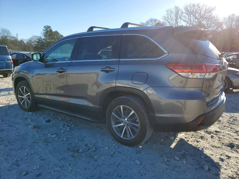 Photo 2 from auction – 2019 TOYOTA HIGHLANDER with VIN 5TDKZRFH9KS343938
