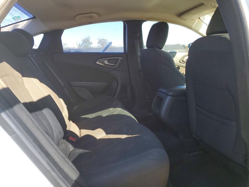 Photo 10 from auction – 2016 CHRYSLER 200 LIMITE with VIN 1C3CCCAB0GN106813