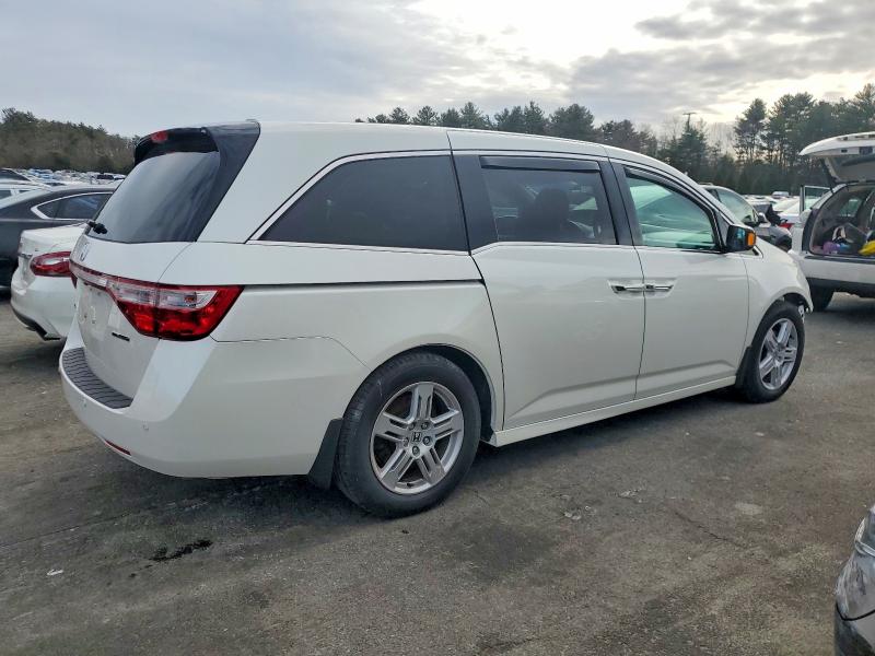 Photo 3 from auction – 2012 HONDA ODYSSEY TO with VIN 5FNRL5H95CB078990