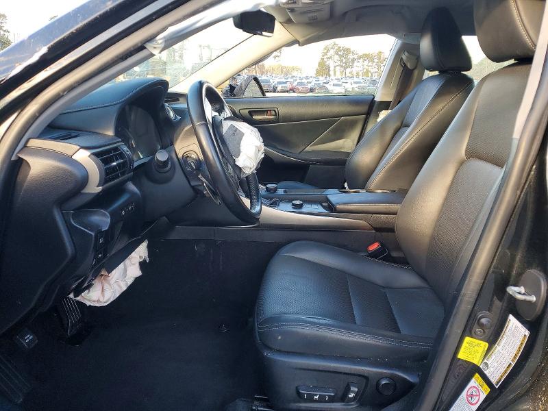Photo 7 from auction – 2017 LEXUS IS 200T with VIN JTHBA1D20H5040809
