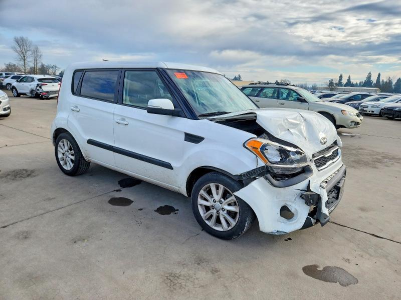 Photo 4 from auction – 2012 KIA SOUL with VIN KNDJT2A6XC7375187