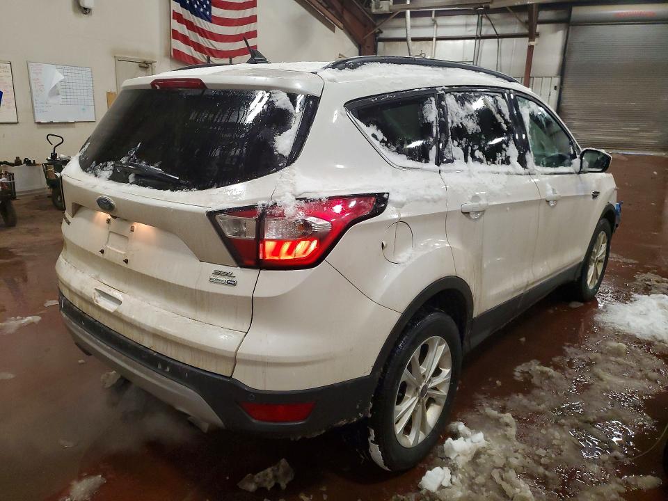 Photo 3 from auction – 2018 FORD ESCAPE SEL with VIN 1FMCU9HD4JUC22088
