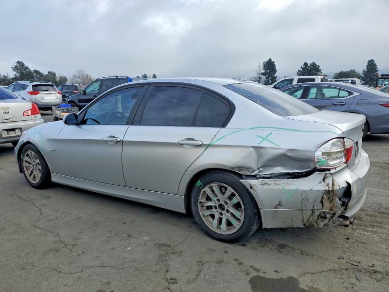 Zdjęcie 2 z aukcji – 2006 BMW 325 I z VIN WBAVB13586KR64238