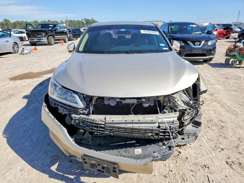 Photo 5 from auction – 2016 HONDA ACCORD with VIN 1HGCR2F75GA028045