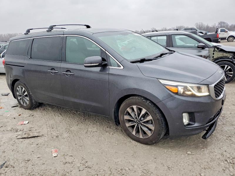 Photo 4 from auction – 2015 KIA SEDONA EX with VIN KNDMC5C10F6080075