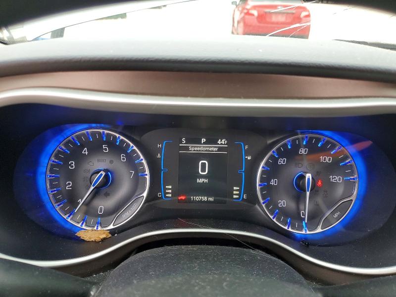 Photo 9 from auction – 2017 CHRYSLER PACIFICA L with VIN 2C4RC1CG8HR531607