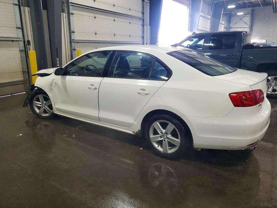 Photo 2 from auction – 2011 VOLKSWAGEN JETTA TDI with VIN 3VW3L7AJ8BM119173