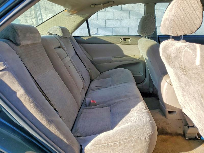 Photo 10 from auction – 2002 TOYOTA CAMRY with VIN 4T1BE32K32U600187