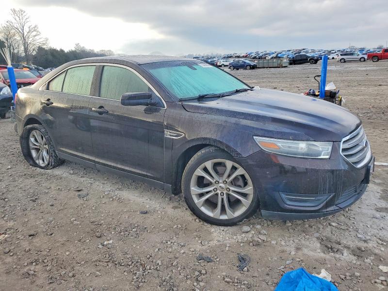 Photo 4 from auction – 2013 FORD TAURUS SEL with VIN 1FAHP2E98DG183314