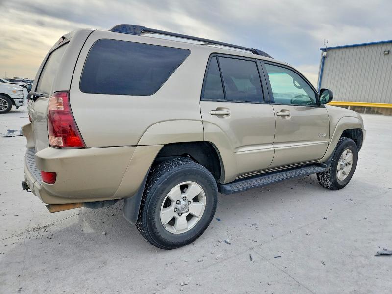 Photo 3 from auction – 2005 TOYOTA 4RUNNER SR with VIN JTEBU14R250077760