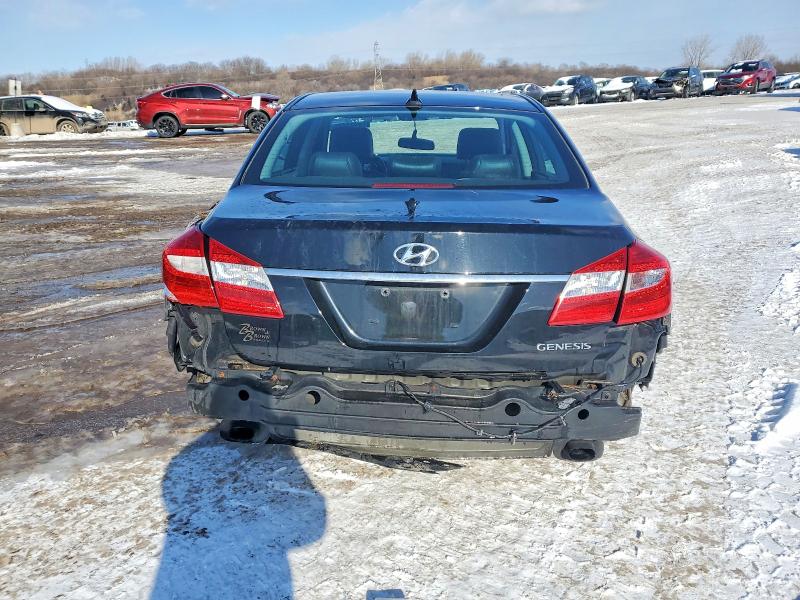 Photo 6 from auction – 2012 HYUNDAI GENESIS with VIN KMHGC4DD0CU196427