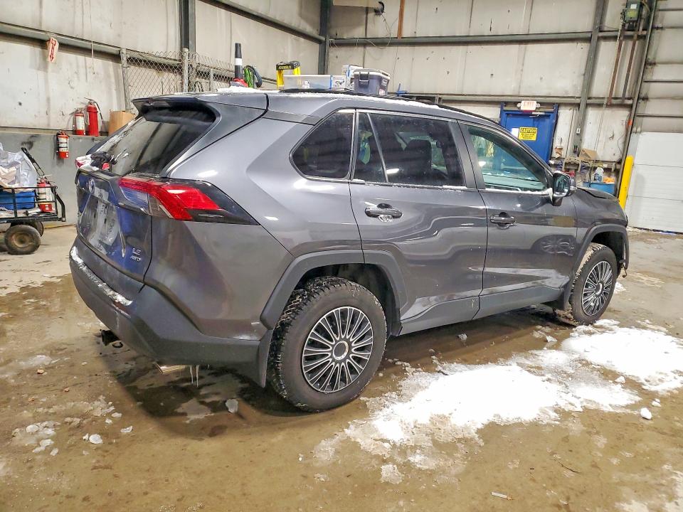 Photo 3 from auction – 2021 TOYOTA RAV4 LE with VIN 2T3B1RFV3MC193163