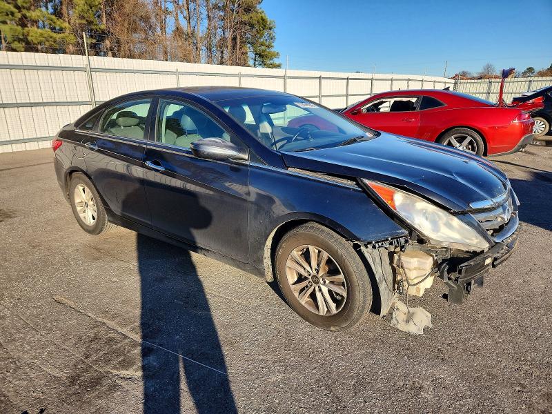 Photo 4 from auction – 2013 HYUNDAI SONATA with VIN 5NPEC4AC3DH581242