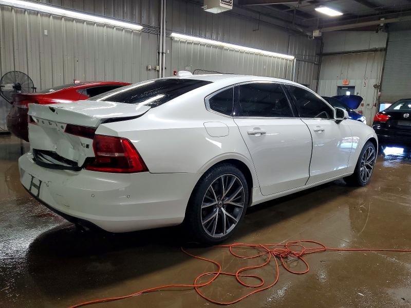 Photo 3 from auction – 2018 VOLVO S90 T5 MOM with VIN LVY982MK4JP034502