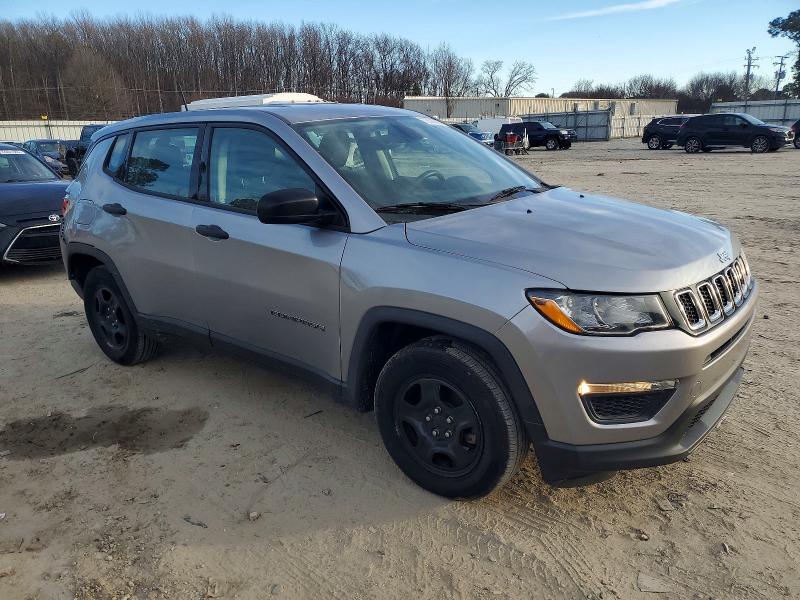 Photo 4 from auction – 2018 JEEP COMPASS with VIN 3C4NJCAB6JT254823